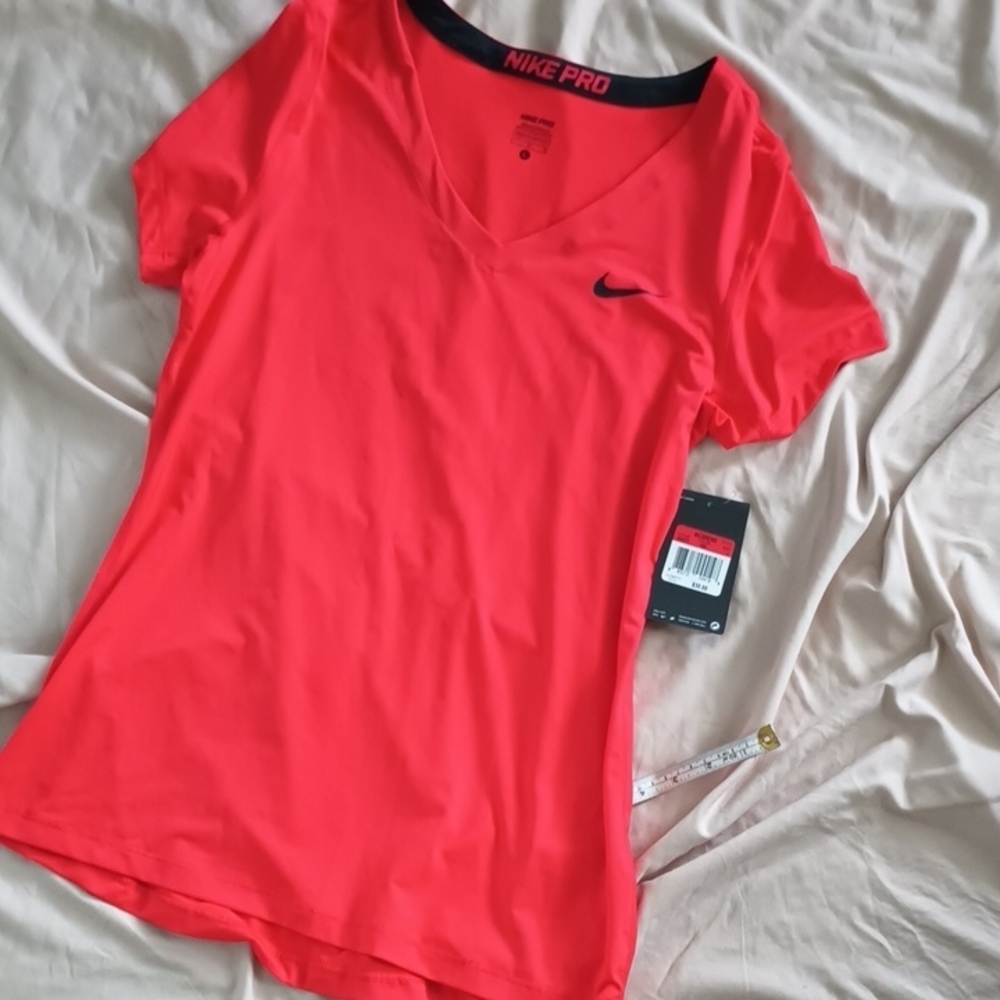 Nike Red/Orange Fitted Short Sleeve T-Shirt
